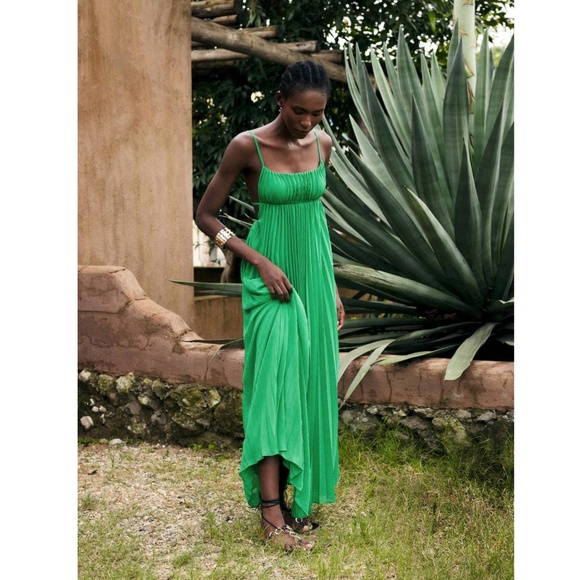 Green Pleated Maxi Dress Open Back Flowy Skirt Tie Straps - Picture 7 of 16